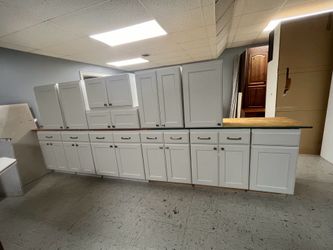 White kitchen cabinets