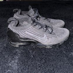 Nike Vapor Max Size 4 Youth