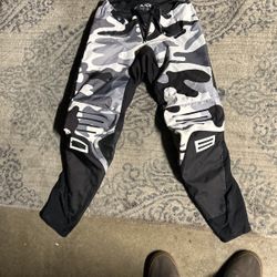 Shift Riding Pants Size 30
