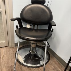 Professional barber chair