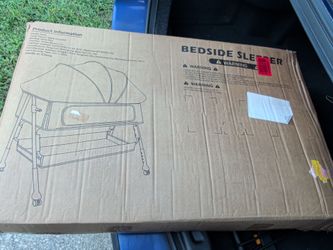 Bedside Sleeper Bassinet in Box