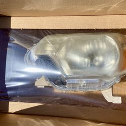 2012 Toyota Tacoma Headlight Assemblies – Genuine Toyota OEM (Pair)
