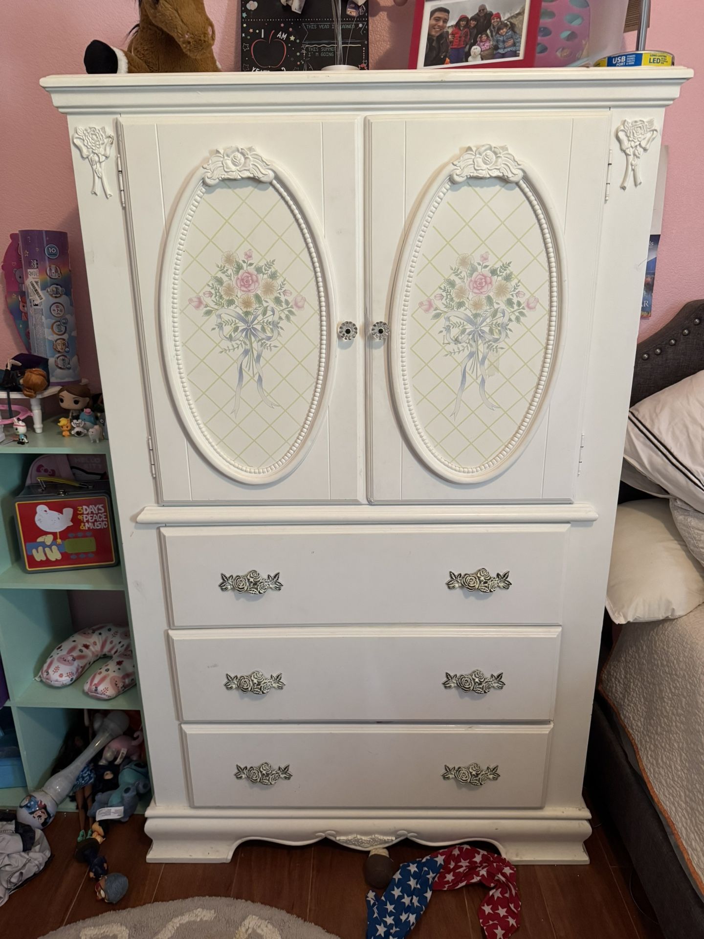 Armoire Dresser