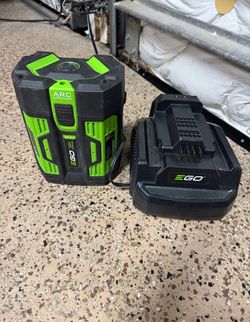 EGO Battery (BA4200T) + CH5500 Rapid Charger