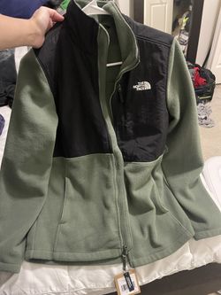 Women’s Northface Two-Toned Fleece Jacket