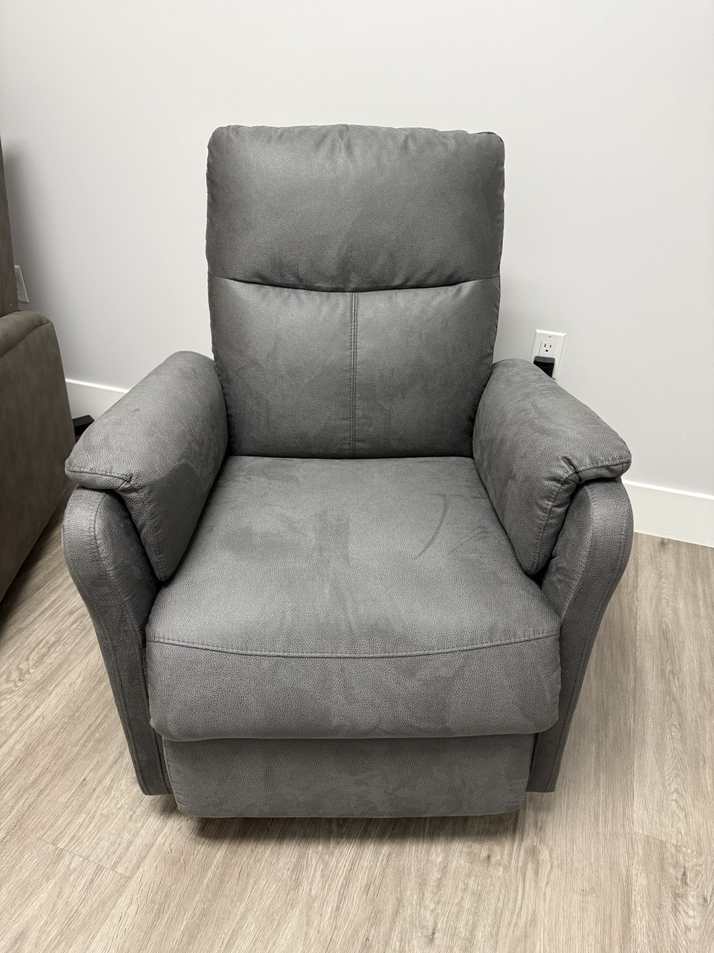 Recliner Chair