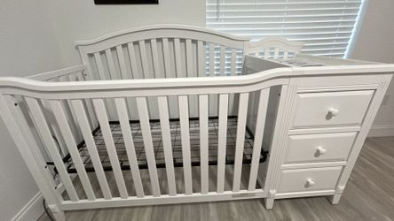Crib (like new)