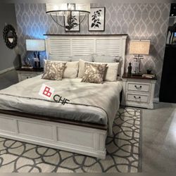 4 Pc Queen or King bedroom set 