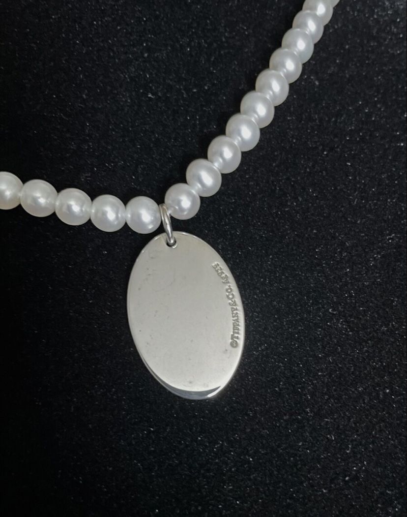 【希少】Supreme × Tiffany & Co. Oval Tag Pearl Necklace Supreme Tiffany & Co. Return to Tiffany Oval Tag Pearl