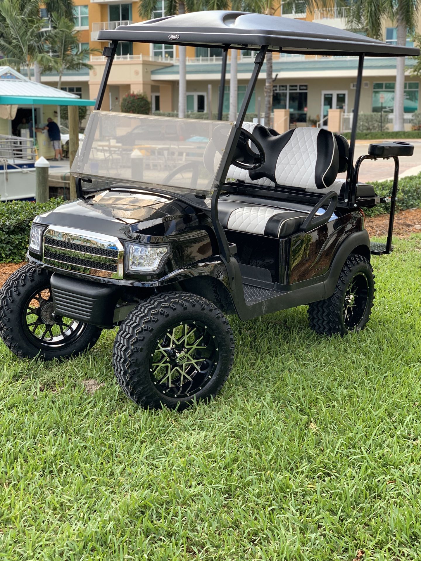 Golf cart