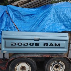 80s-90s Back Tail Gate For a Dodge RAM Truck