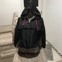 Light weight Swickie Hooded Black pull over jacket Med