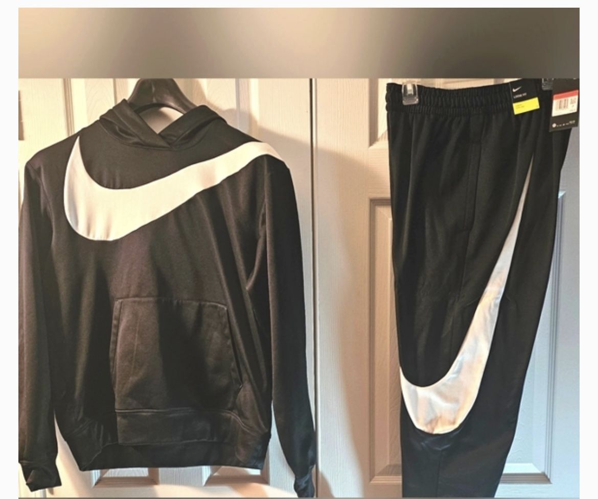 Nike Sweatsuit Hoodie & Jogger Set