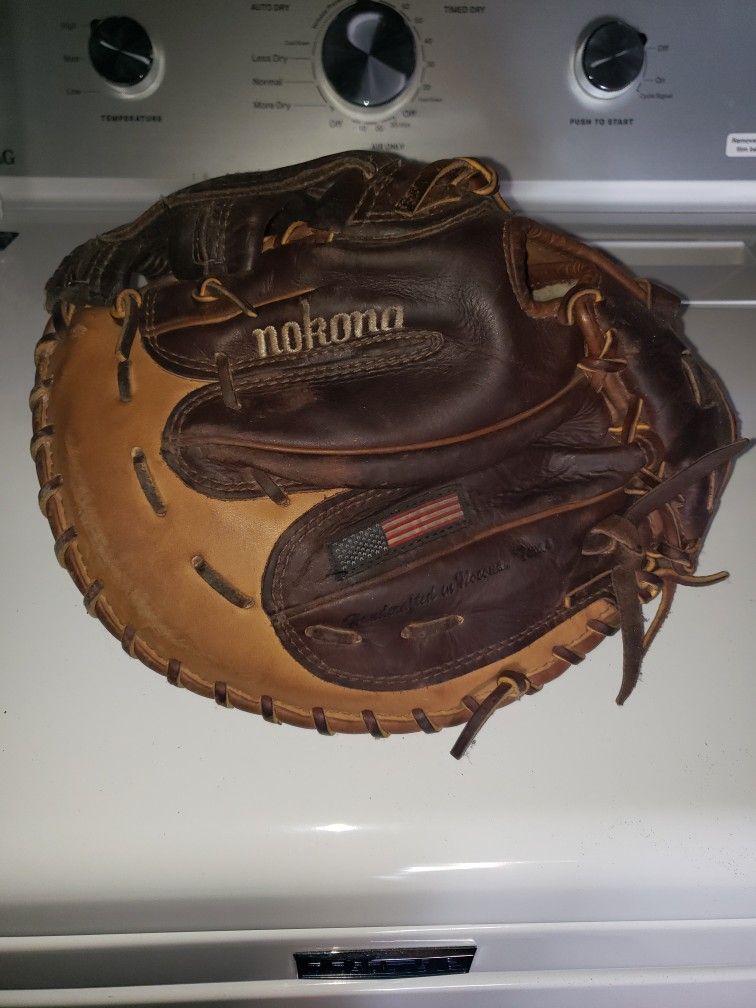 Nokona 1st Base Glove for Sale in Irvine, CA OfferUp