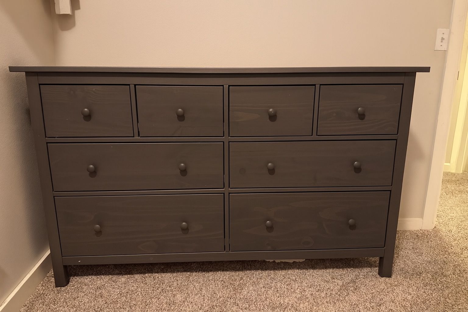 🌟 Dark Gray 8-Drawer Dresser – Excellent Condition! – $250 🌟