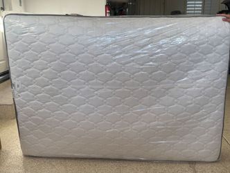 Pottery Barn Kids/Simmons Mattress - Full Size