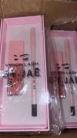 VL nude pink lipgloss w pencil