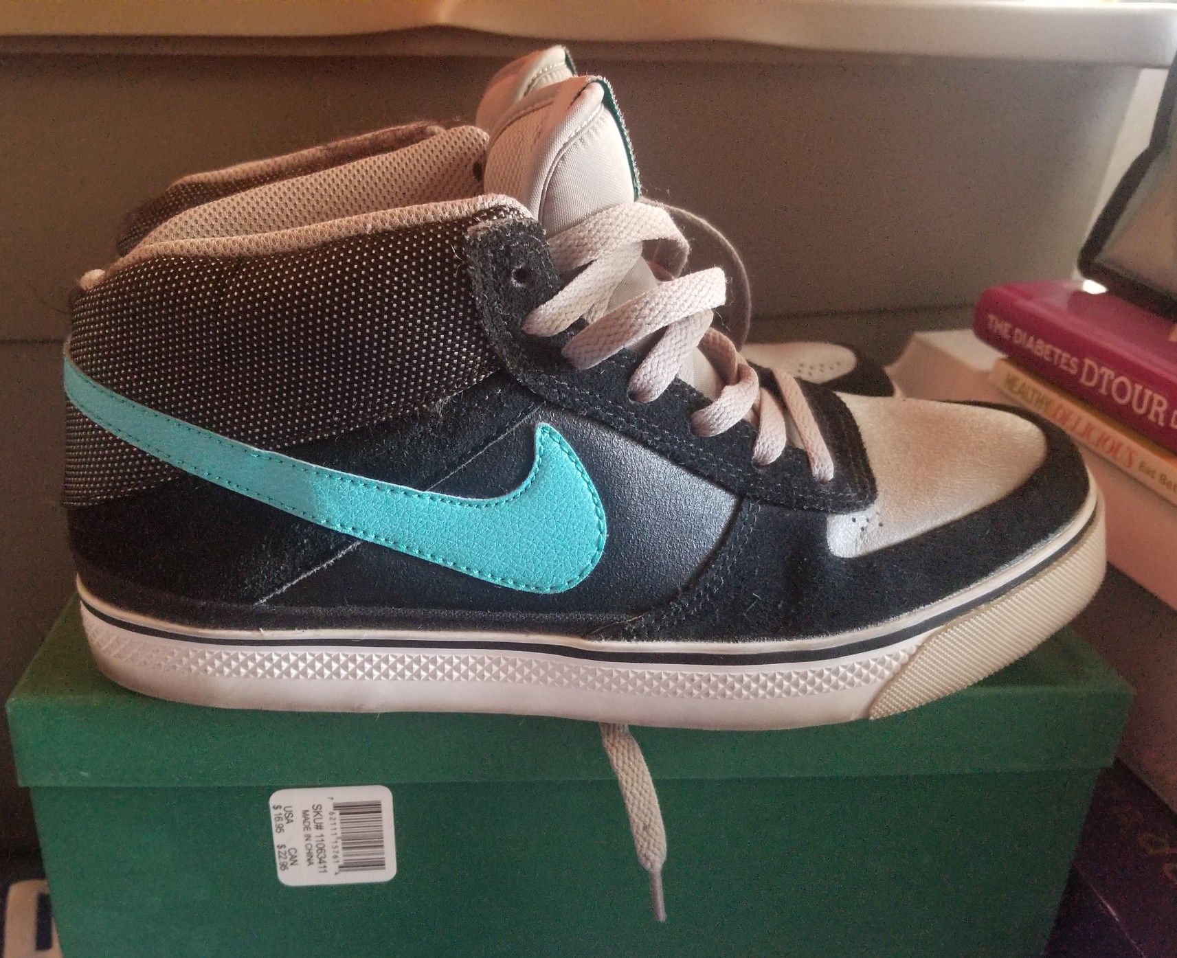 Women's Nike's size 7.5