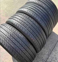 225 60 17 Continental Con 80% de Vida free I
