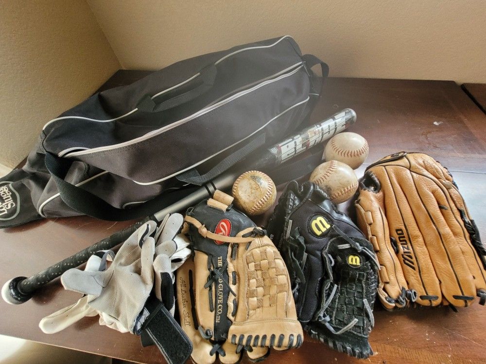 Baseball Bag With Metal Bat, Gloves