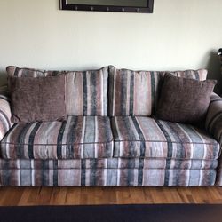 Simmons 6ft Couch