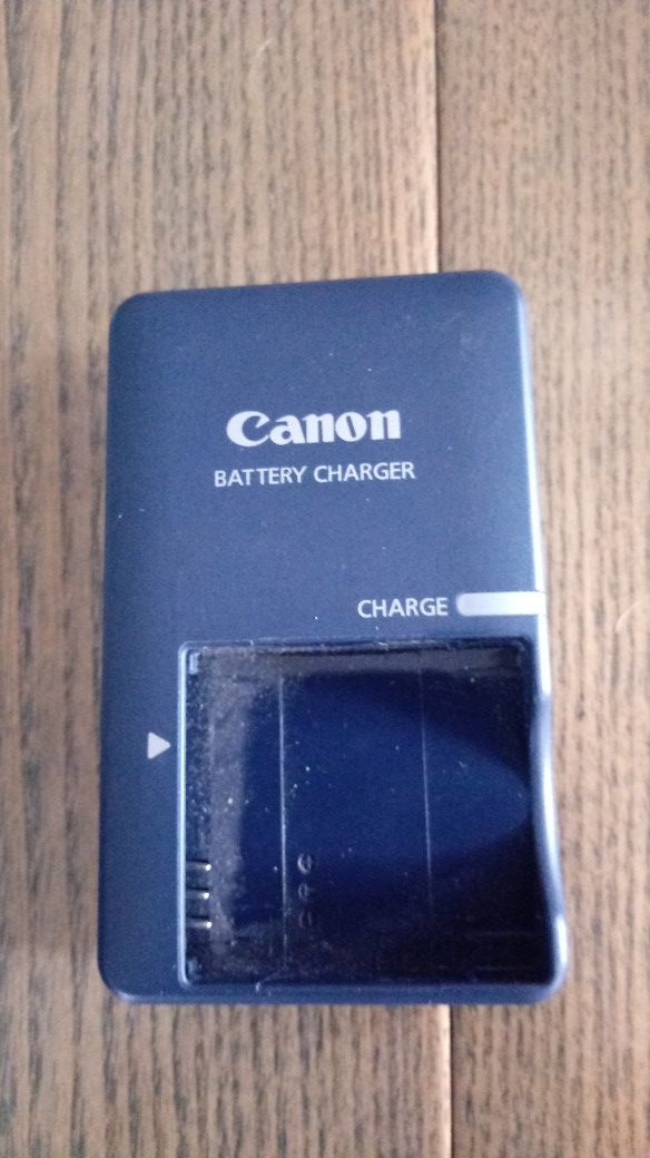 Canon CB-2LV Battery Charger