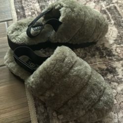 Ugg Slides 