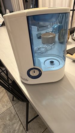 Vicks Cool Mist Humidifier