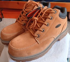 Lugz Wheat Lace-Up Boots size 8