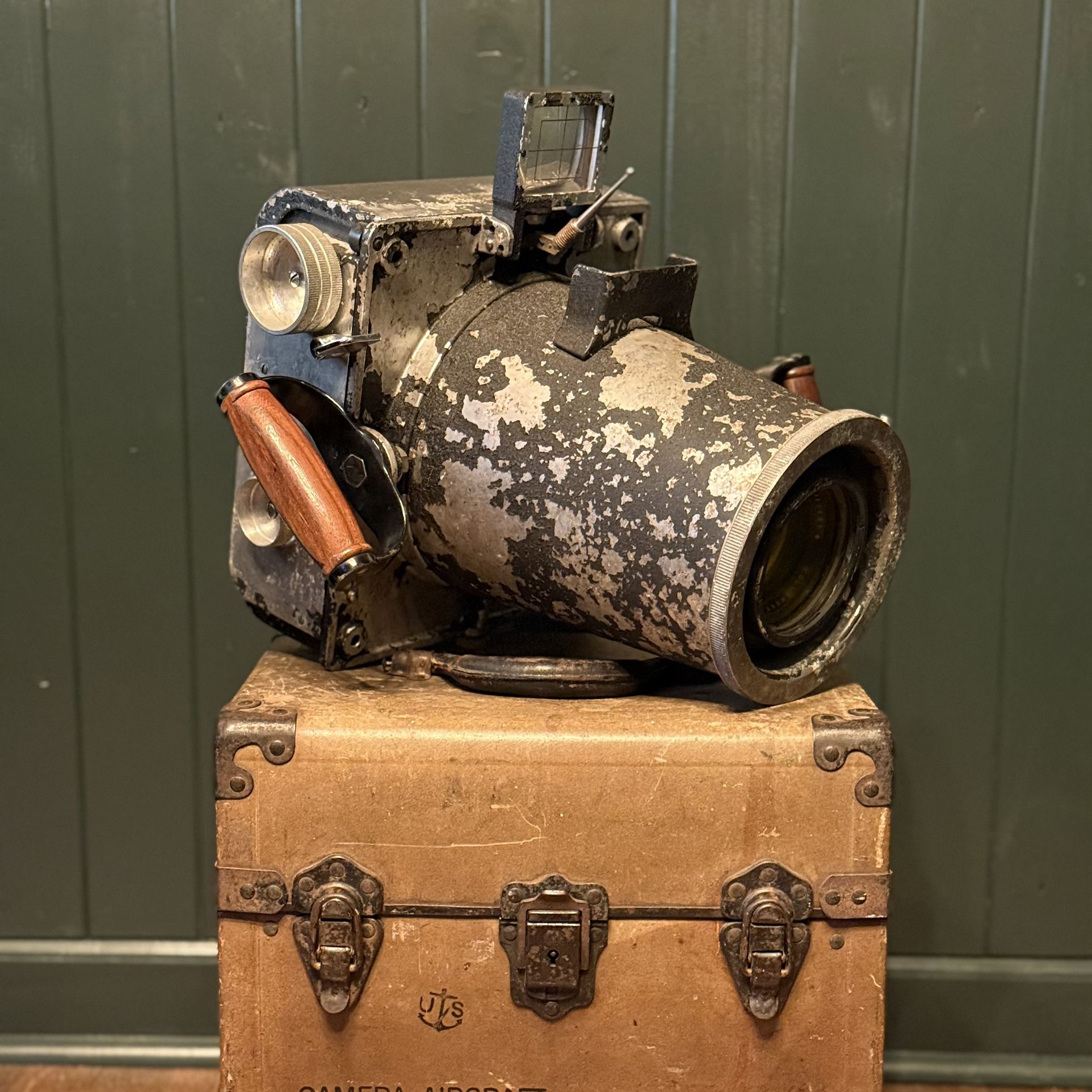 WWII Aerial Reconnaissance Camera