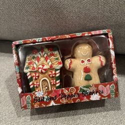 NEW Gingerbread Man And Gingerbread House Salt And Pepper Shakers