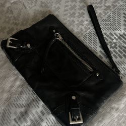 Mk Leather Clutch Purse. 20$ 