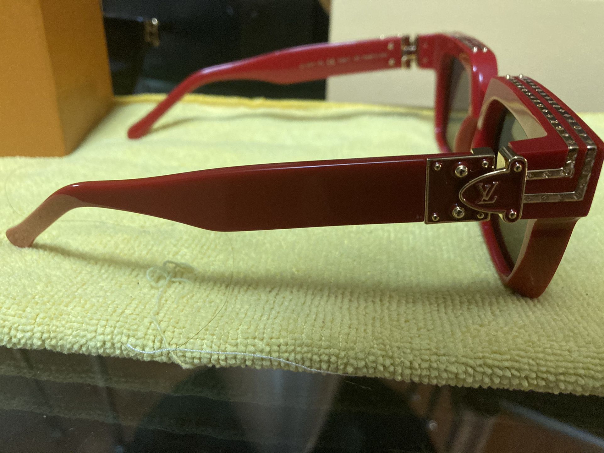 2 Millionaire sunglasses Square frame In Red And White for Sale in  Longwood, FL - OfferUp