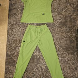 Planet KOI SCRUBS (Shirt XL)(Pants L)