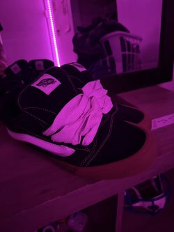 Knuu Skoo Vans 11.5