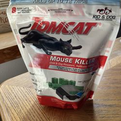 Tomcat Mouse Killer- bait station and 8 block bait