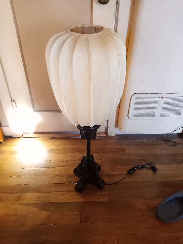 Vintage Chinese Balloon Shade Carved Wood Lamp