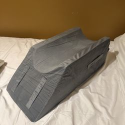 Raised leg pillow