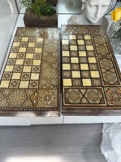 Beautiful Mosaic-Inlaid Wooden Chess & Backgammon Game
