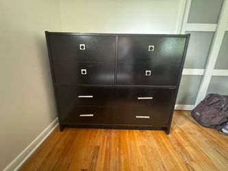 Black 6-Drawer Dresser
