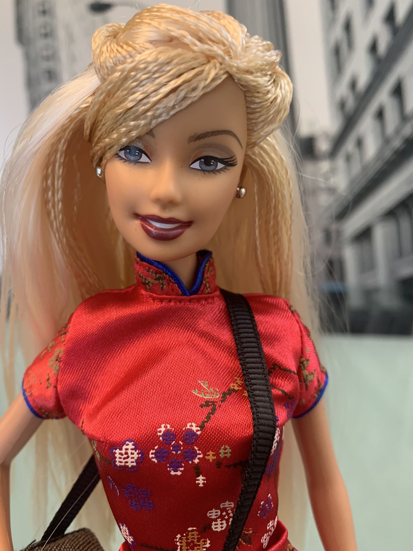 I message girls. Instant message  Barbie doll