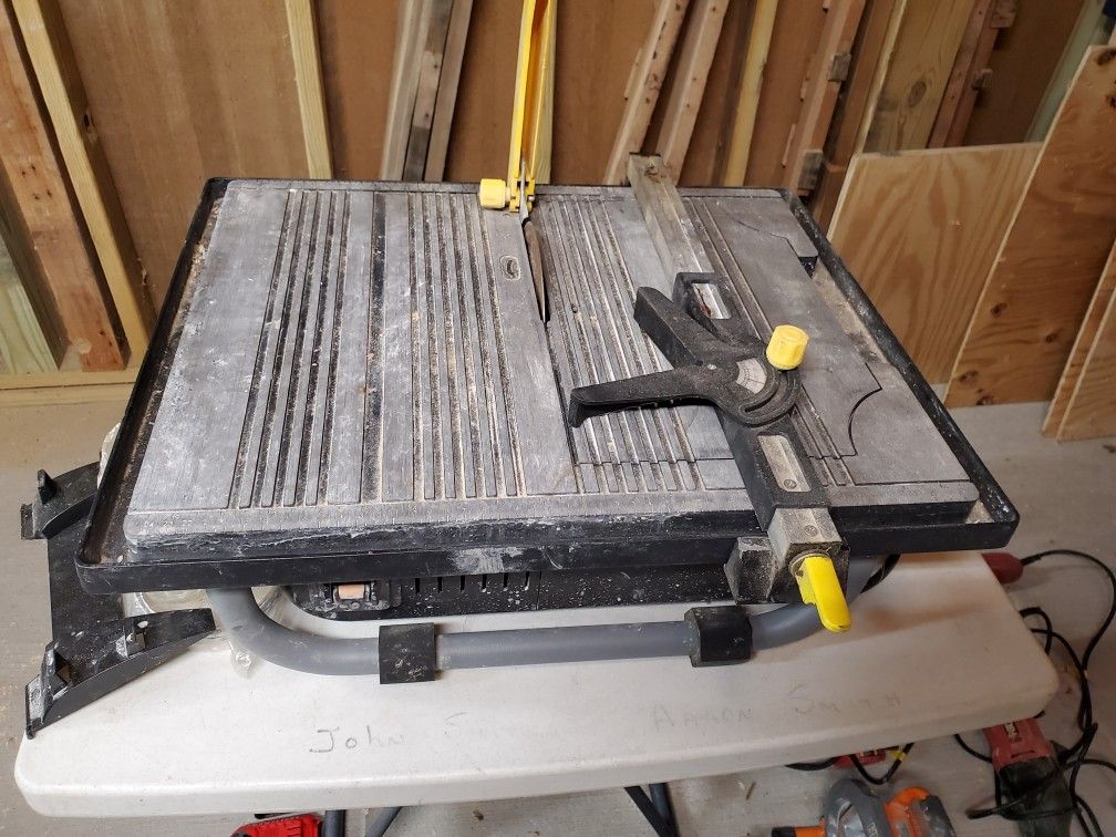 MD Fusion wet tile saw