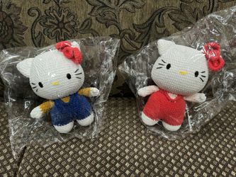 Homemade Crotchet Hello Kitty Yarn Amiguri Keychains