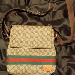 Authentic Men's Gucci Cross-body bag