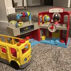 Fisher Price Little People School & Bus & 3 people