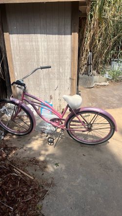 Beach bike with basket