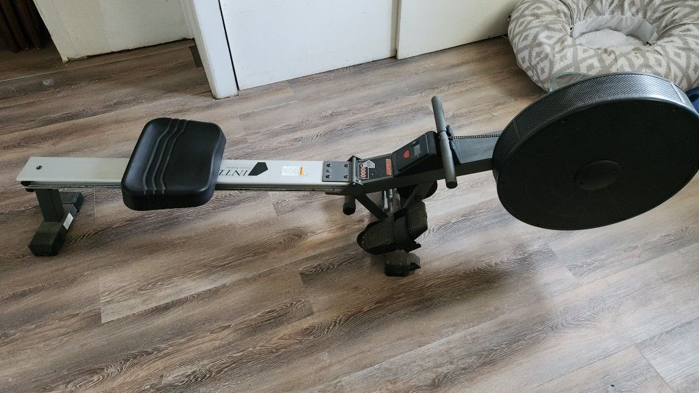 Integraty Air 300 Rowing Machine