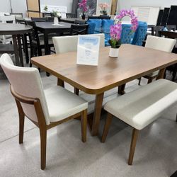 Beautiful Dining Set 🔥🔥🔥