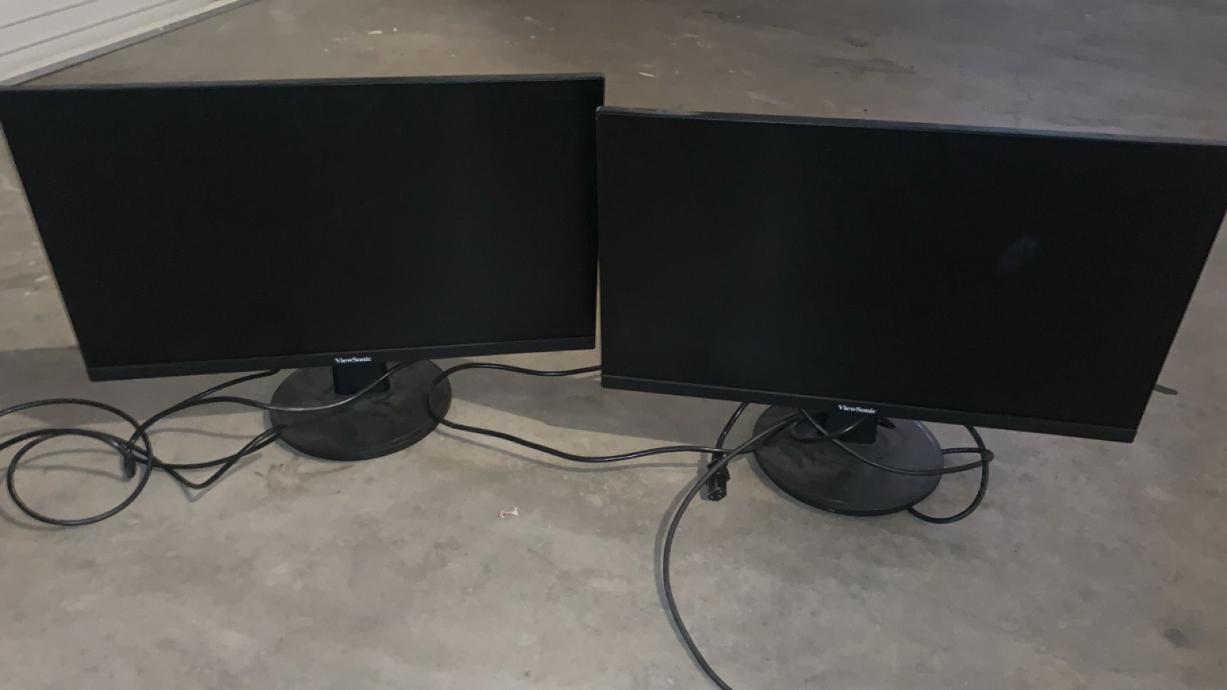 2 - 24in Viewsonic Computer Monitors