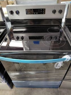 Electric stove,  new with warranty